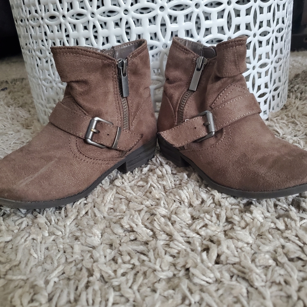 Girls  slouch boots